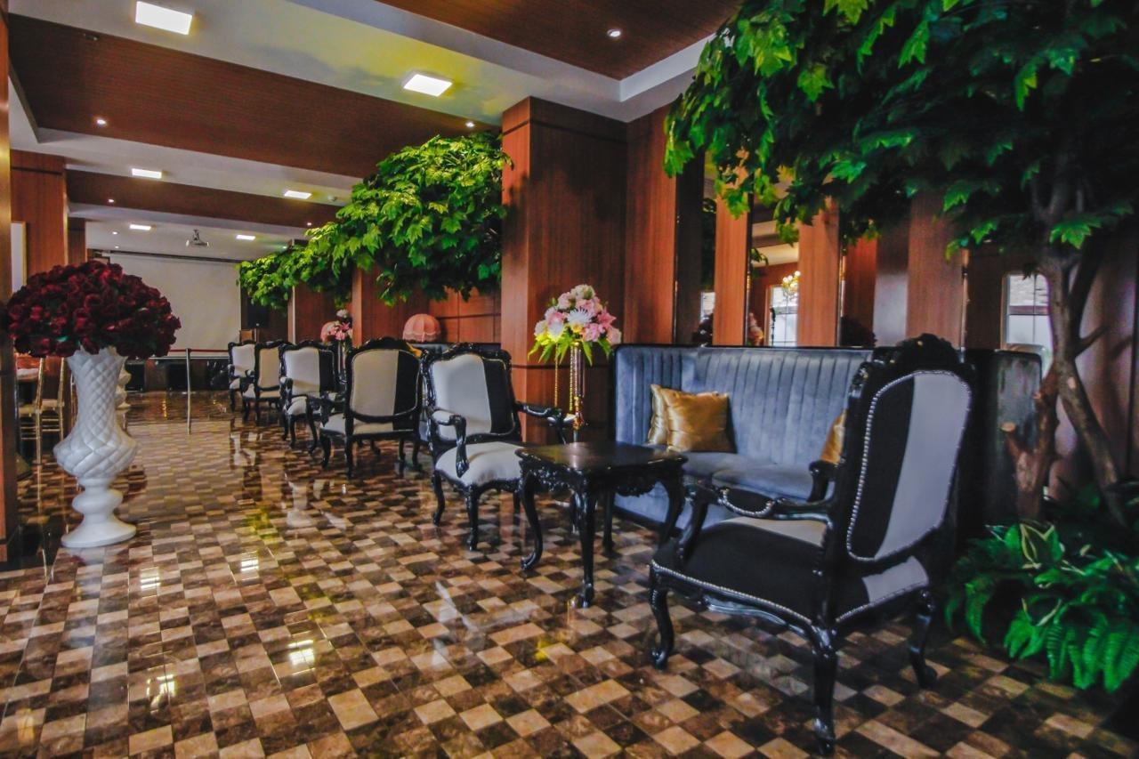 Petit Boutique Hotel Solo Ngoại thất bức ảnh