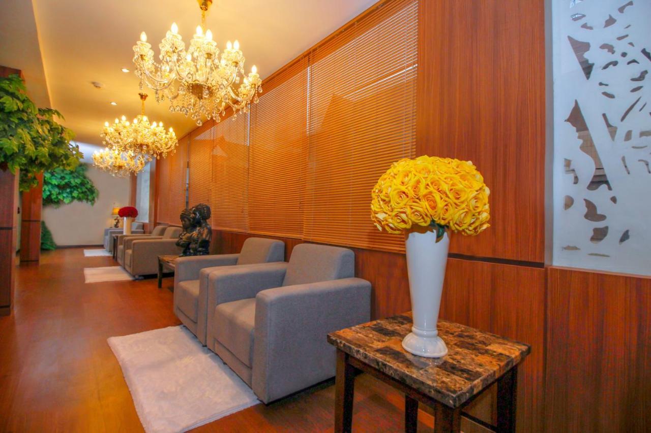 Petit Boutique Hotel Solo Ngoại thất bức ảnh