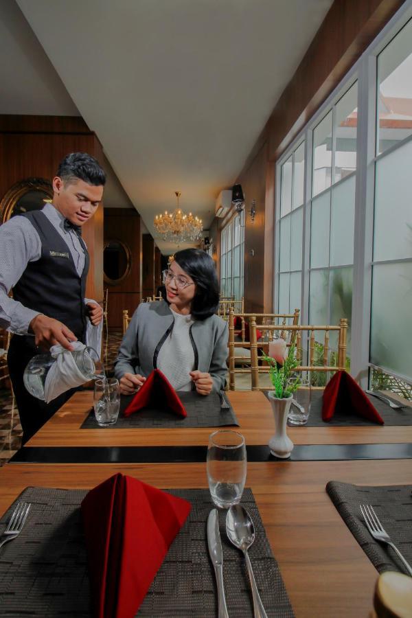 Petit Boutique Hotel Solo Ngoại thất bức ảnh