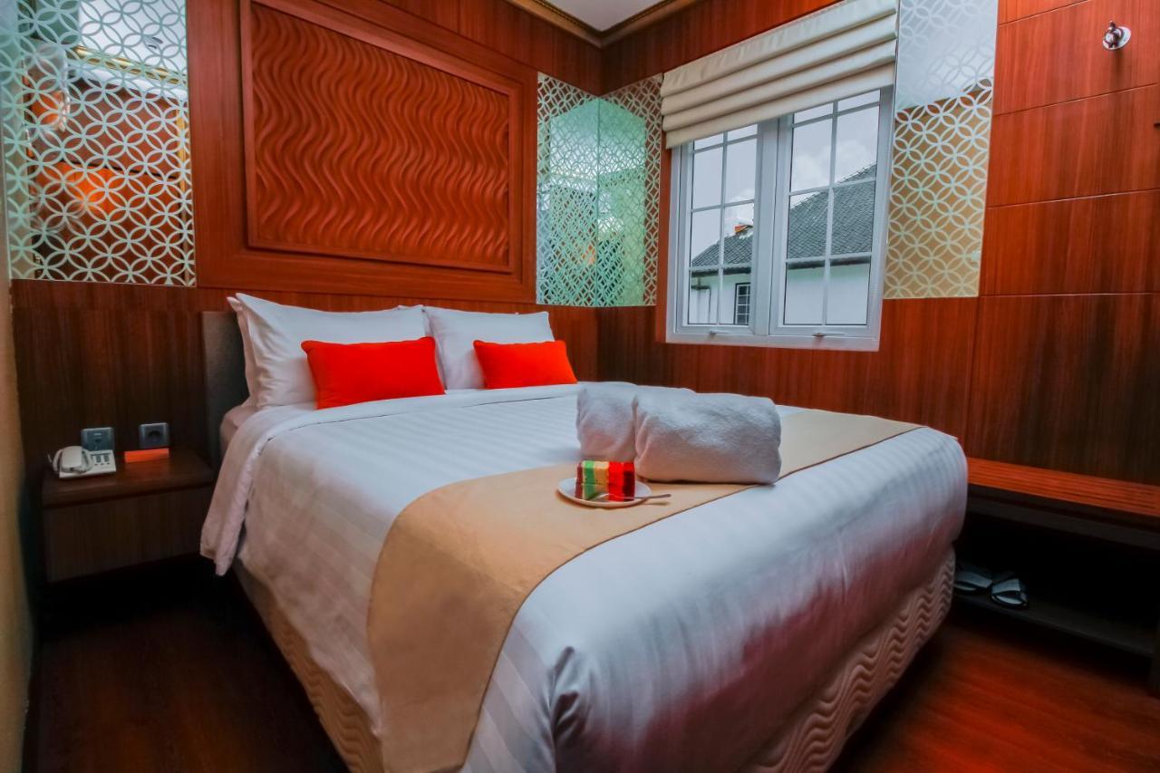 Petit Boutique Hotel Solo Ngoại thất bức ảnh