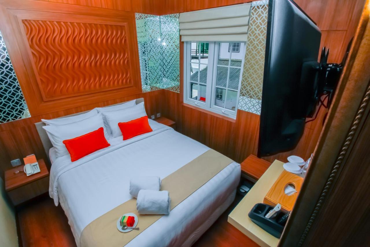 Petit Boutique Hotel Solo Ngoại thất bức ảnh