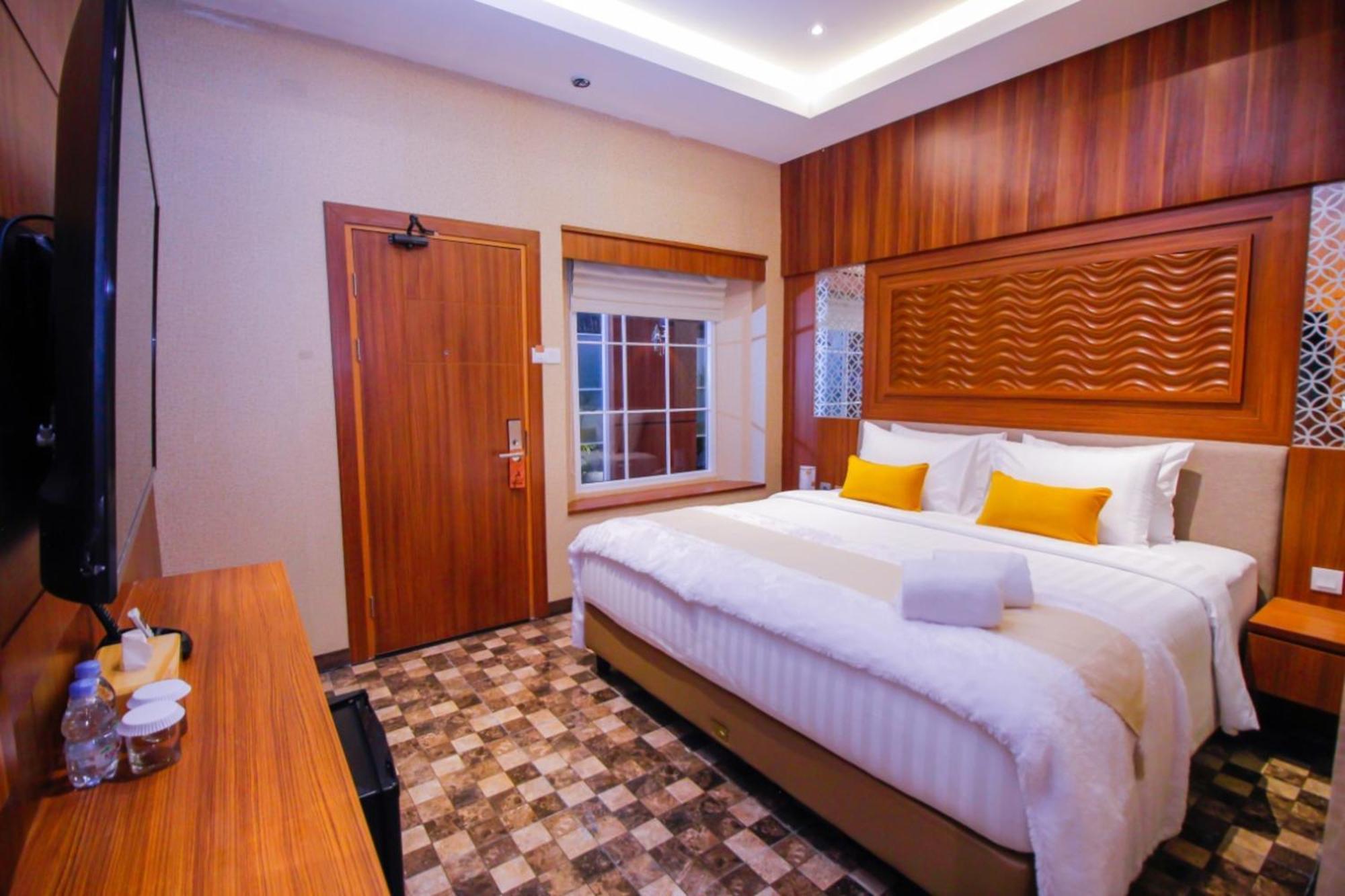 Petit Boutique Hotel Solo Ngoại thất bức ảnh